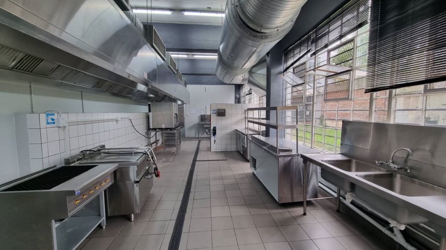 To Let Commercial Property for Rent in Salt River Western Cape